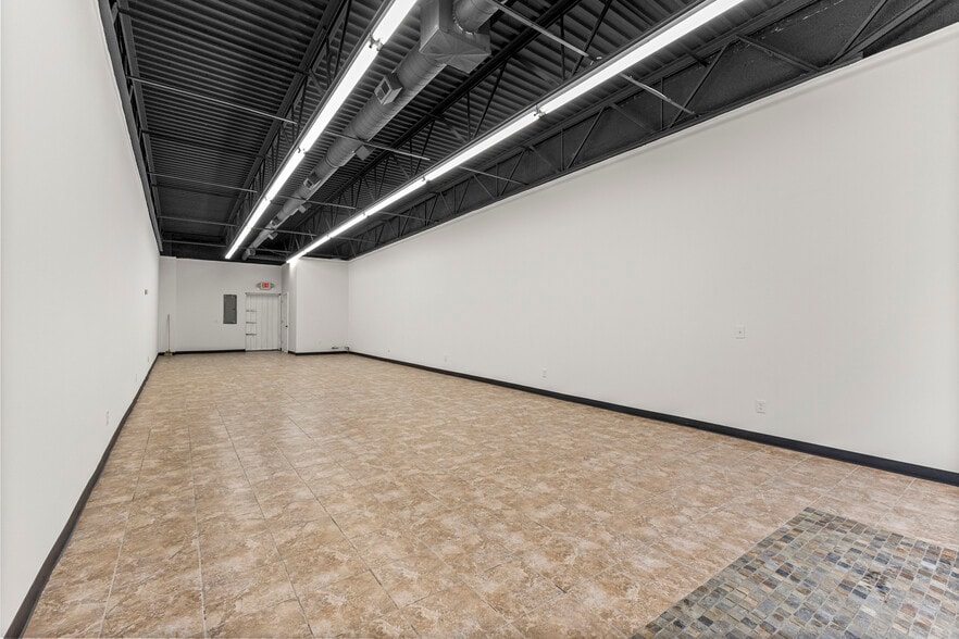 More Photos Of 10433 W McNichols Rd, Detroit Storefront Retail Office For Lease