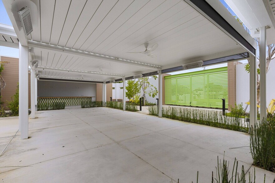 More Photos Of 3601 Bonita Beach Rd, Bonita Springs General Retail For Sale