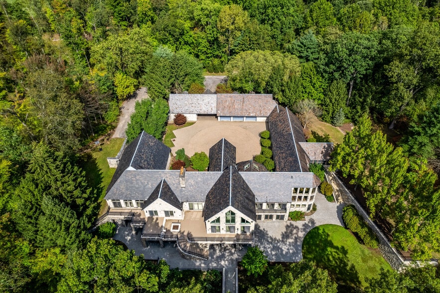 More Photos Of 1700 Forker Blvd, Hermitage Specialty For Sale