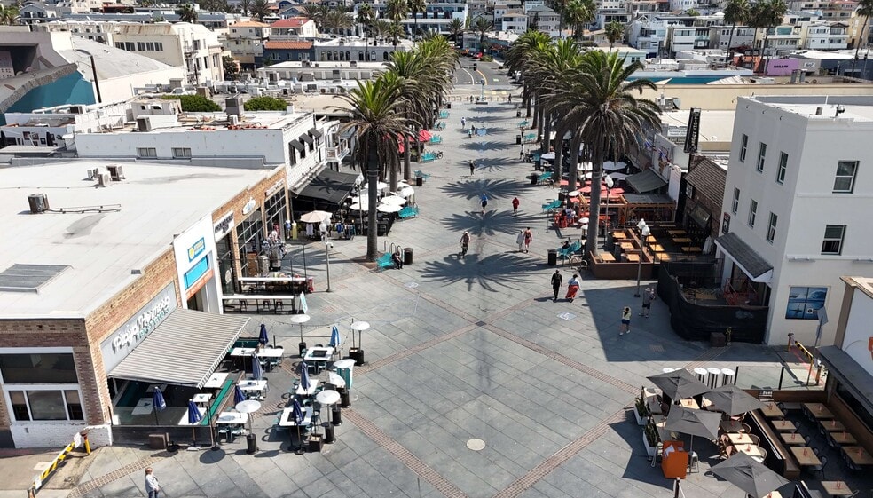 More Photos Of 19-31 Pier Ave, Hermosa Beach Storefront For Lease