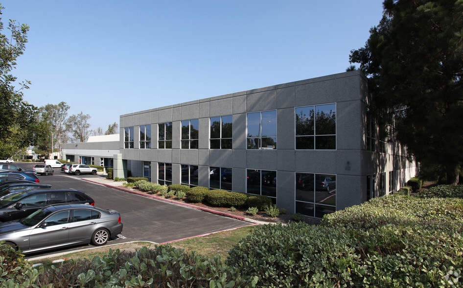 More Photos Of 10840 Thornmint Rd, San Diego Research And Development For Lease