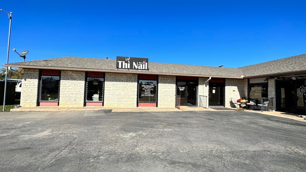 More Photos Of 4119 W FM 2147, Cottonwood Shores Storefront Retail Office For Lease