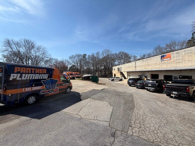 More Photos Of 5420 Old Floyd Rd, Mableton Warehouse For Sale