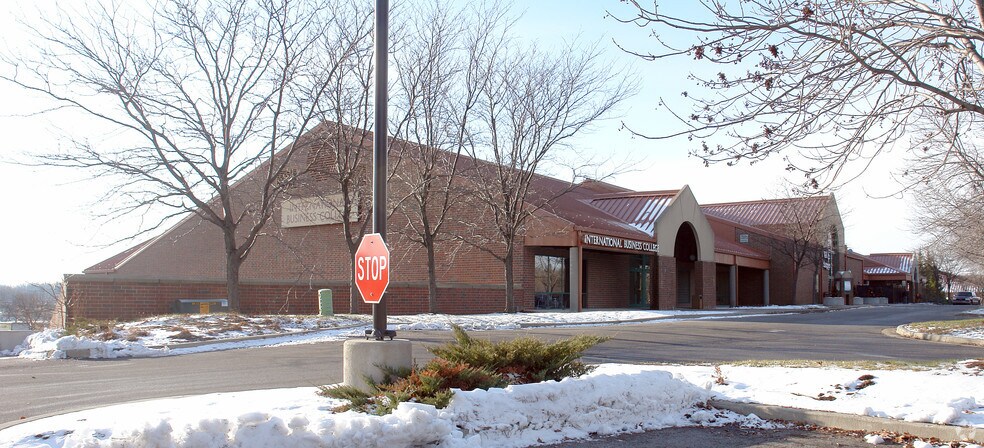 More Photos Of 5701-5725 Coventry Ln, Fort Wayne Unknown For Lease