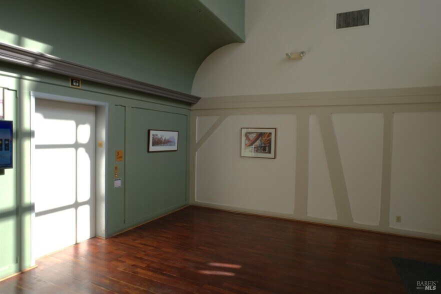 More Photos Of 555 5th St, Santa Rosa Office For Lease