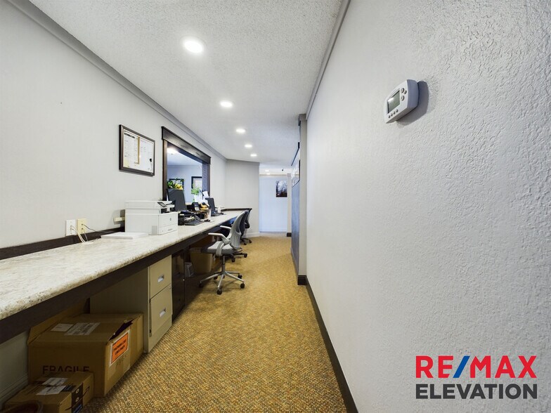 More Photos Of 915 W Fetterman St, Buffalo Office For Sale