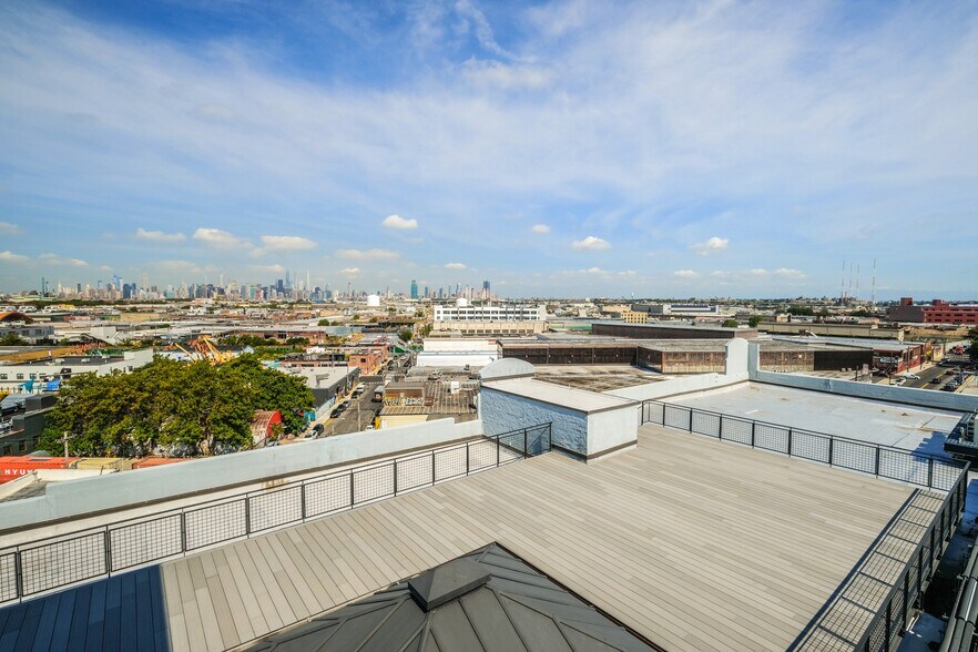 More Photos Of 455 Jefferson St, Brooklyn Office For Sale