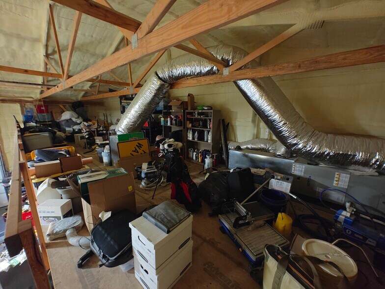 More Photos Of 32514 Highway 82, Cookson Flex For Sale