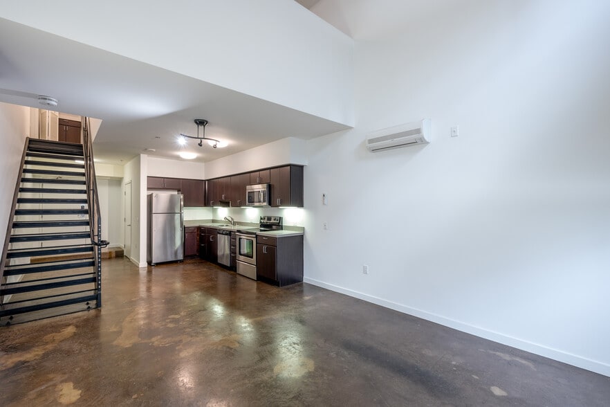 More Photos Of 100 Grand Ave, Oakland Apartments For Lease