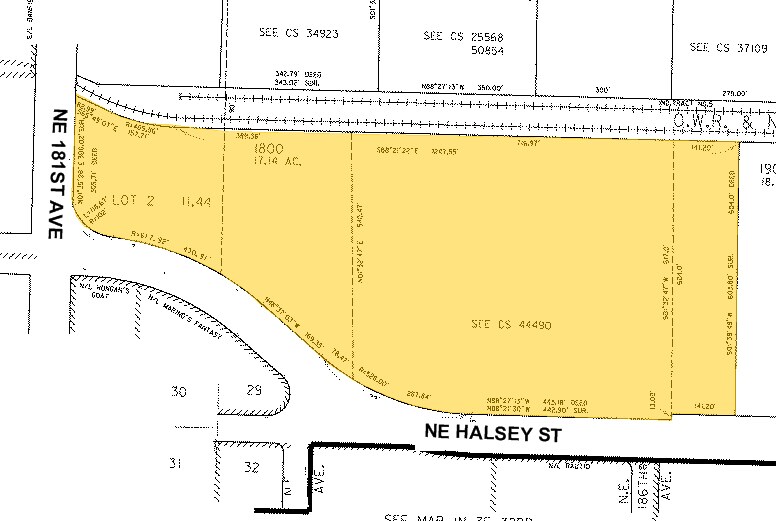 More Photos Of 18285-18557 NE Halsey St, Portland Distribution For Lease