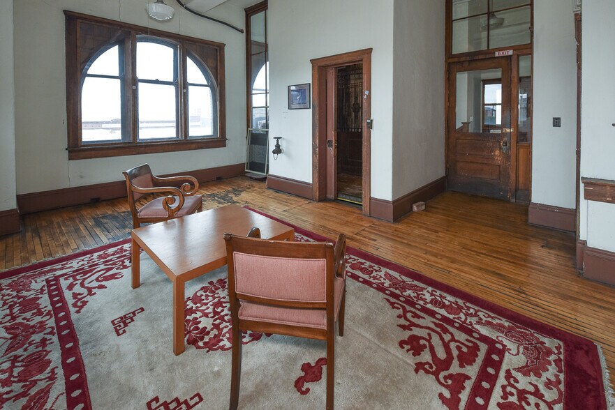 More Photos Of 4403 St Clair Ave, Cleveland Coworking Space