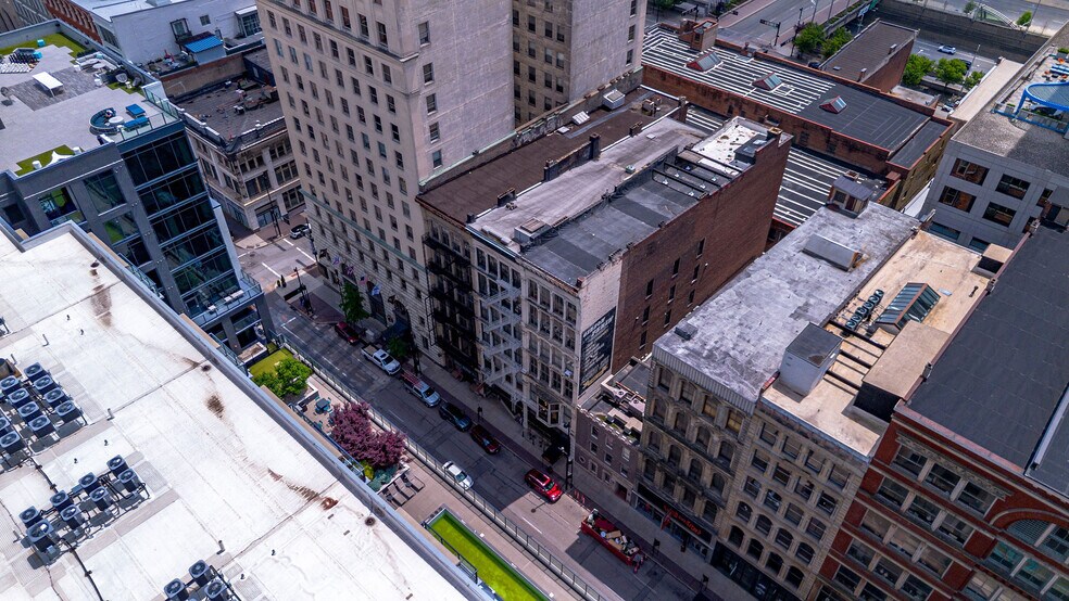 More Photos Of 113 W 4th St, Cincinnati Office For Lease