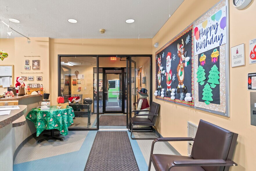 More Photos Of 805 Chatham Rd, Springfield Schools For Sale