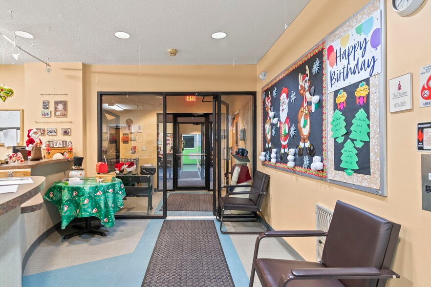 More Photos Of 805 Chatham Rd, Springfield Schools For Sale
