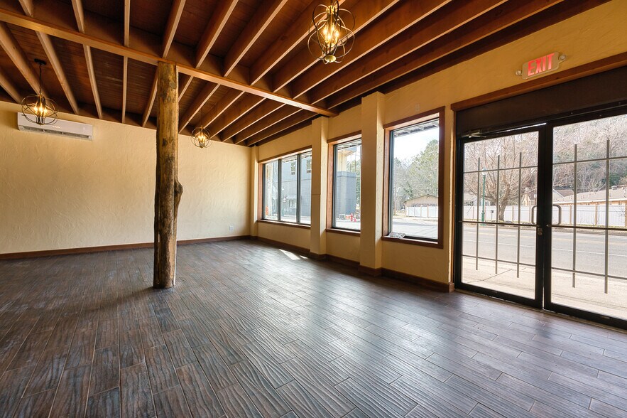 More Photos Of 600 Park Ave, Hot Springs National Park Freestanding For Lease