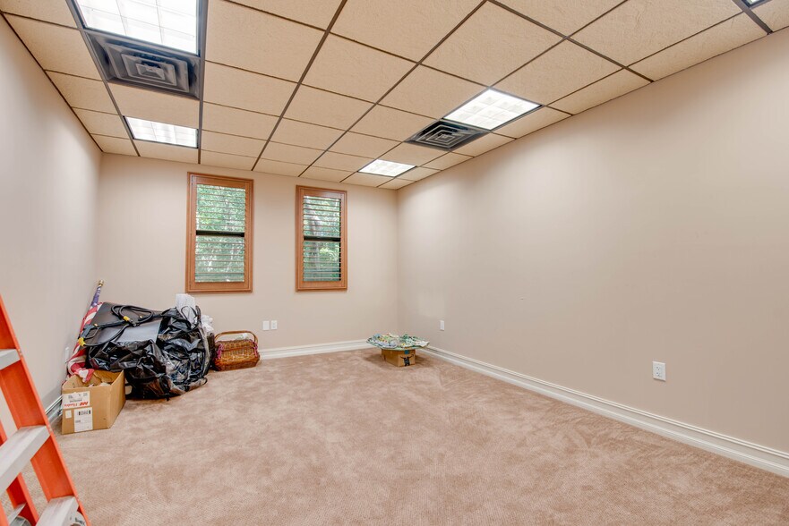 More Photos Of 87847 Overseas Hwy, Islamorada Medical For Sale