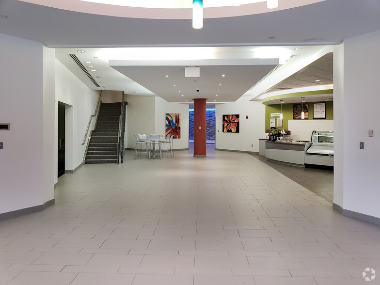 More Photos Of 95 Heritage Dr, Quincy Office For Sale