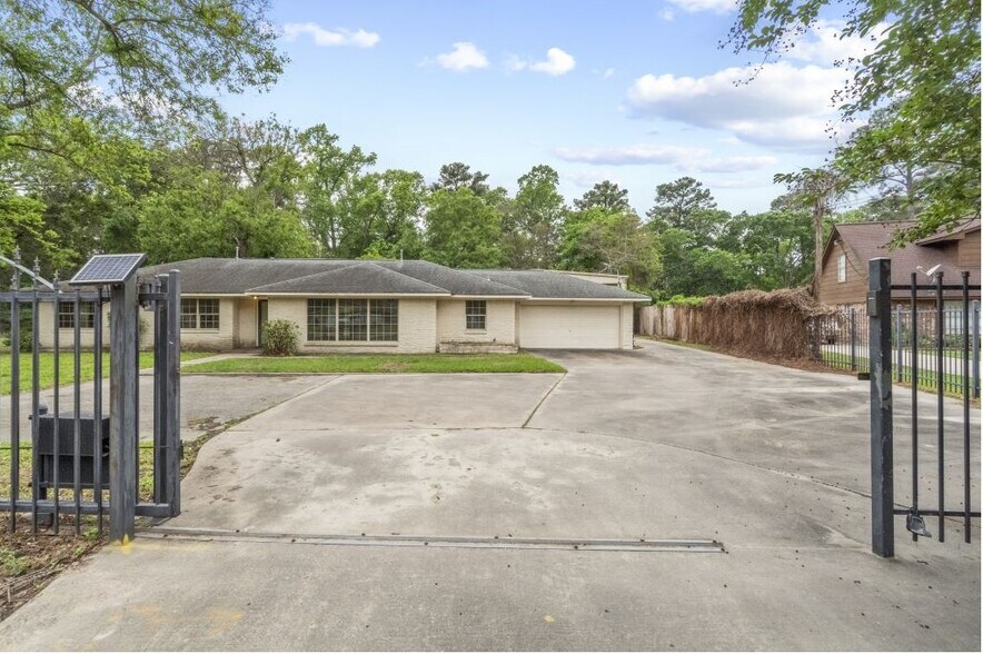 More Photos Of 15817-15823 Calvin Rd, Houston Land For Sale