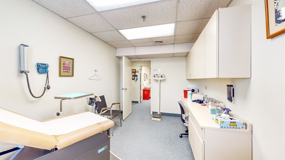 More Photos Of 15-01 Broadway, Fair Lawn Medical For Sale