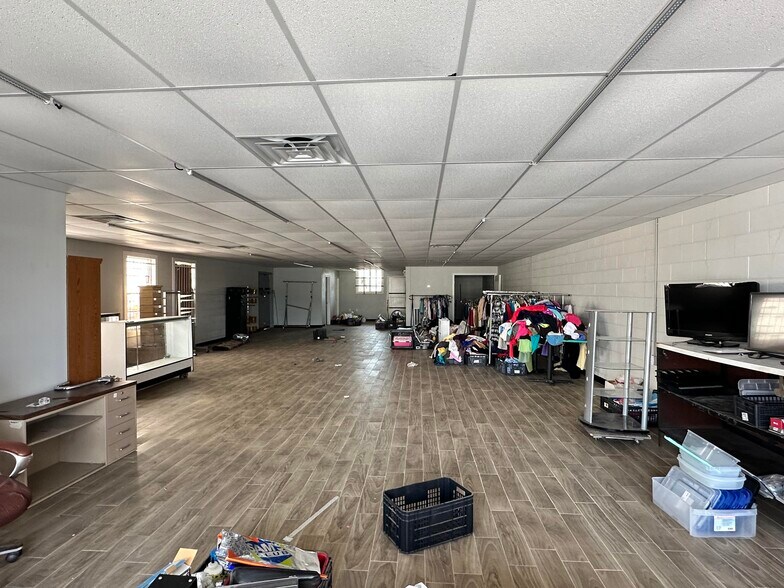 More Photos Of , San Antonio General Retail For Sale