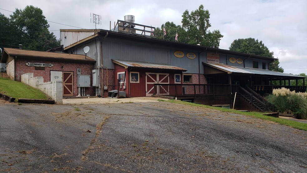 More Photos Of 3746 Mount Pleasant Rd, Sherrills Ford Restaurant For Lease