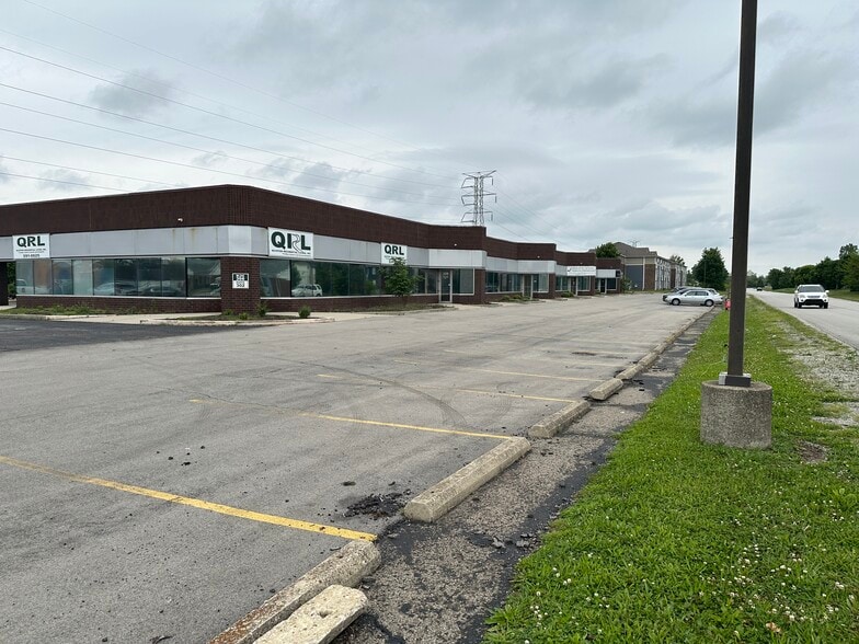 More Photos Of 336 Washington Pointe Dr, Indianapolis Office For Lease
