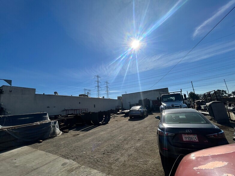 More Photos Of 9122 Rose St, Bellflower Flex For Lease