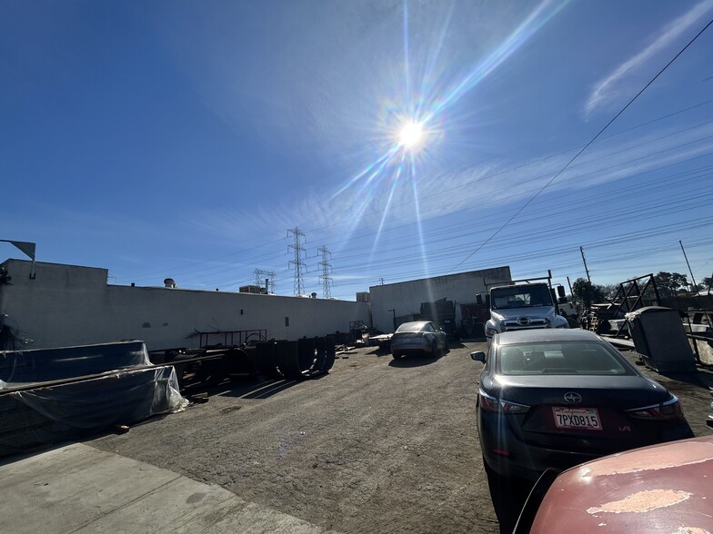 More Photos Of 9122 Rose St, Bellflower Flex For Lease