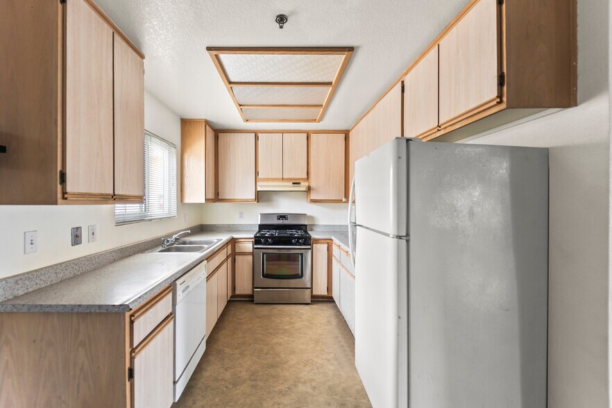 More Photos Of 13112 Hadley St, Whittier Office Residential For Sale