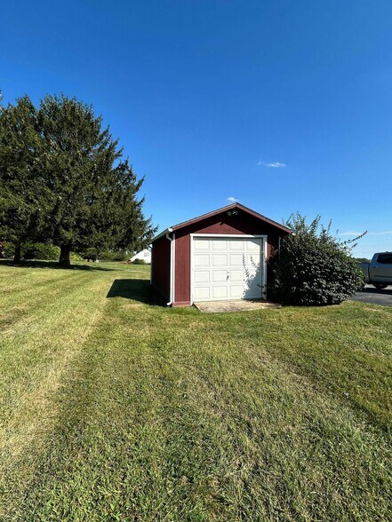 More Photos Of 4131 W Lincoln Hwy, Parkesburg Office For Lease