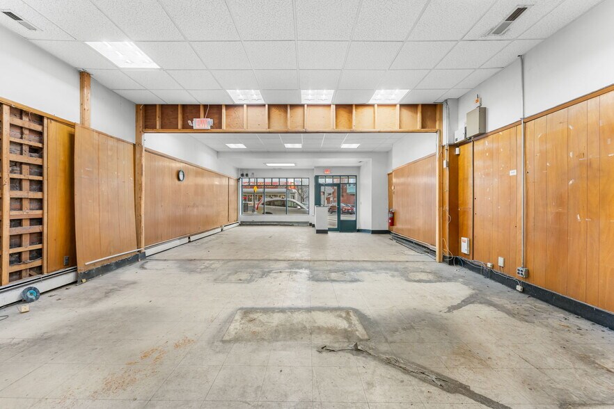 More Photos Of 230 Meridian St, Boston Storefront Retail Office For Lease