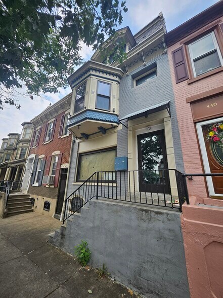 Primary Photo Of 438 N 7th St, Allentown Apartments For Lease