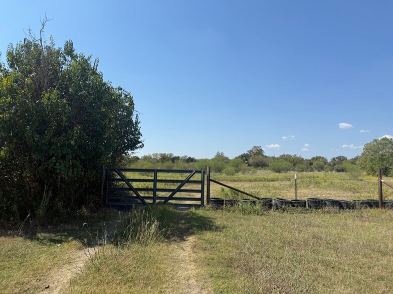 More Photos Of Scott St @ Park Pl, Kyle Land For Sale