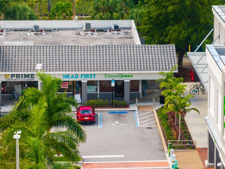 More Photos Of 4966 Le Chalet Blvd, Boynton Beach Unknown For Lease