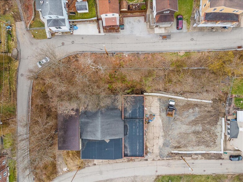 More Photos Of 84 Dawn Ave, Pittsburgh Warehouse For Lease