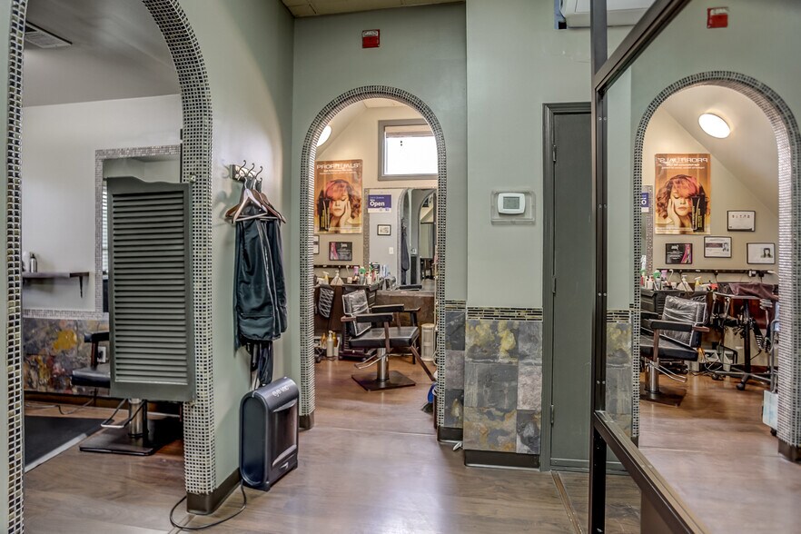 More Photos Of 1086 W Rex Rd, Memphis Freestanding For Sale