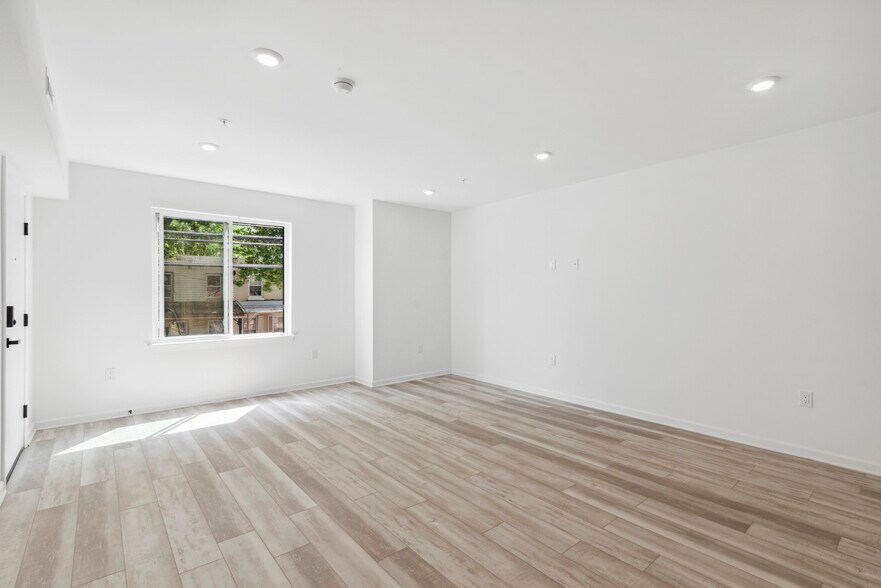 More Photos Of 890 N 42nd St, Philadelphia Multifamily For Sale