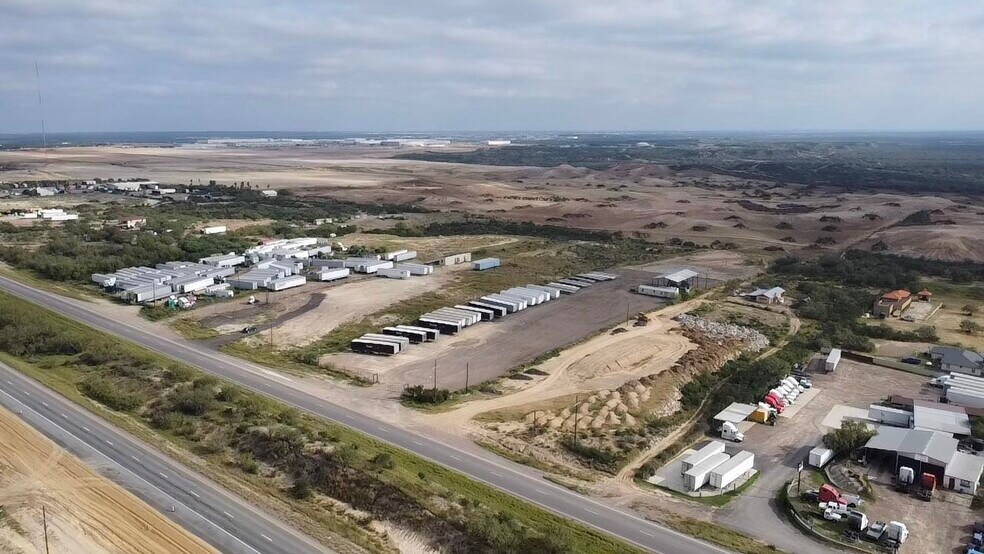 More Photos Of 21316 Mines Rd, Laredo Land For Lease