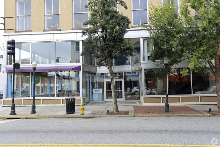 More Photos Of 301 W Broughton St, Savannah Loft Creative Space For Lease