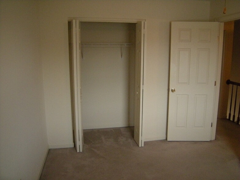 More Photos Of 303 McDougal Ave, Richmond Apartments For Sale