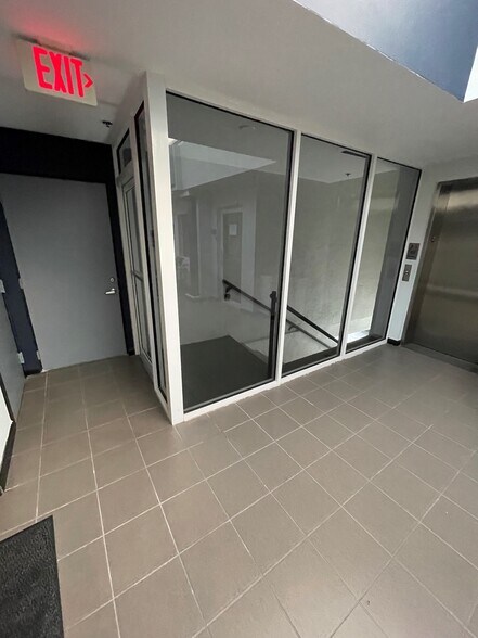 More Photos Of 2505 NW Boca Raton Blvd, Boca Raton Office For Sale