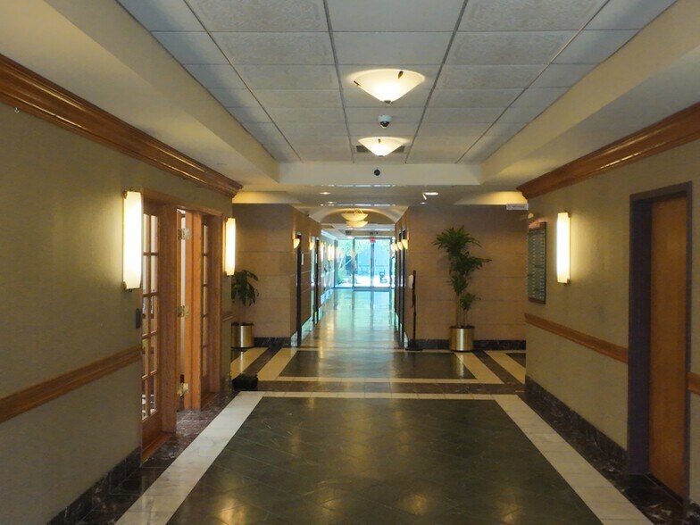 More Photos Of 67 Walnut Ave, Clark Office For Lease