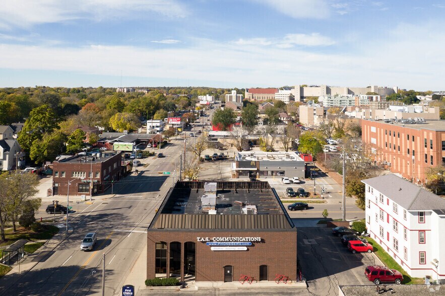 More Photos Of 1050 Regent St, Madison Medical For Lease