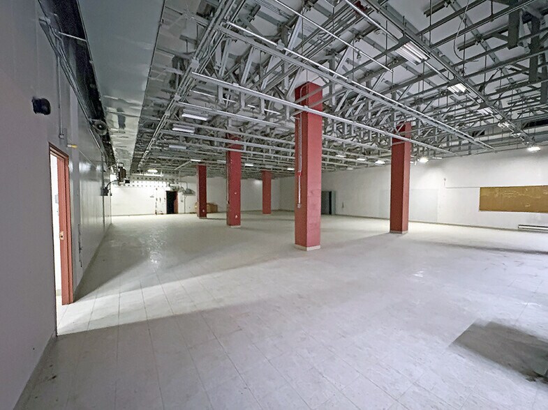 More Photos Of 25218 Dow Rd, Dow Utility Substation For Sale