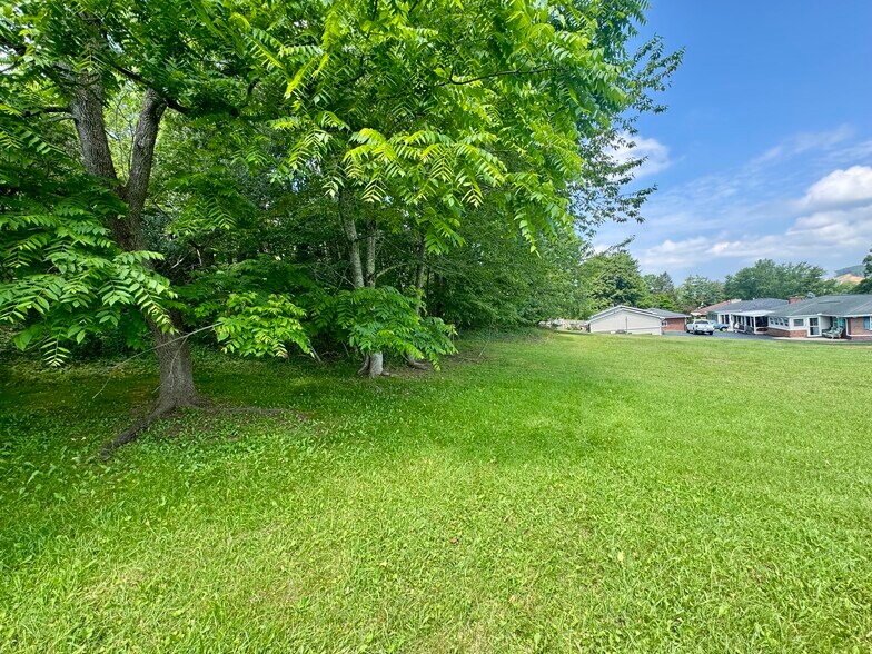 More Photos Of 1388 Ritter Dr, Daniels Freestanding For Sale