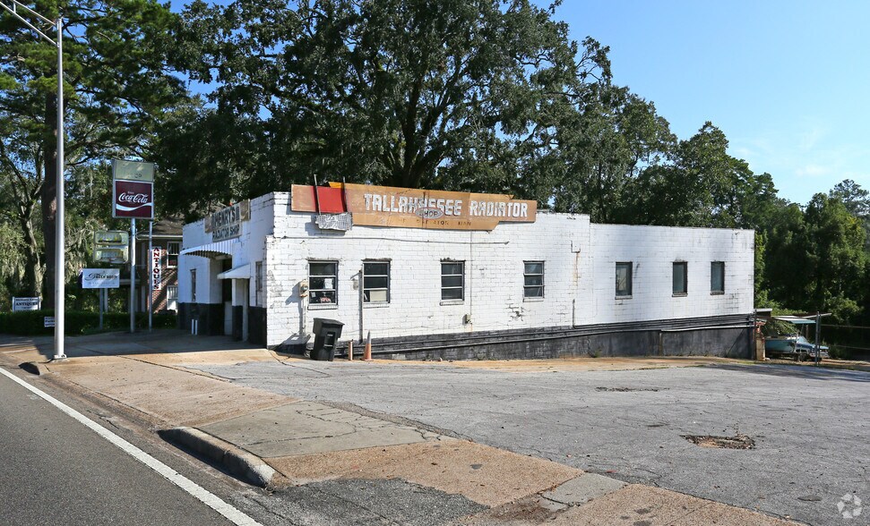 Primary Photo Of 1423 N Monroe St, Tallahassee Auto Repair For Sale