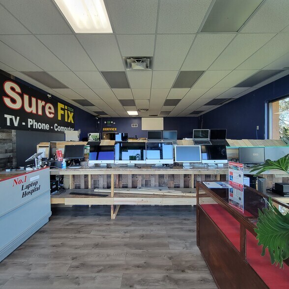 More Photos Of 8629-8637 N Pavilion Dr, West Chester Freestanding For Lease