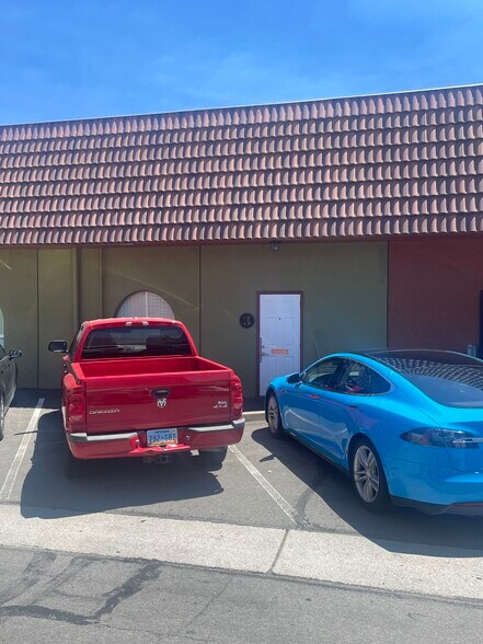 More Photos Of 650 S Rock Blvd, Reno Warehouse For Lease