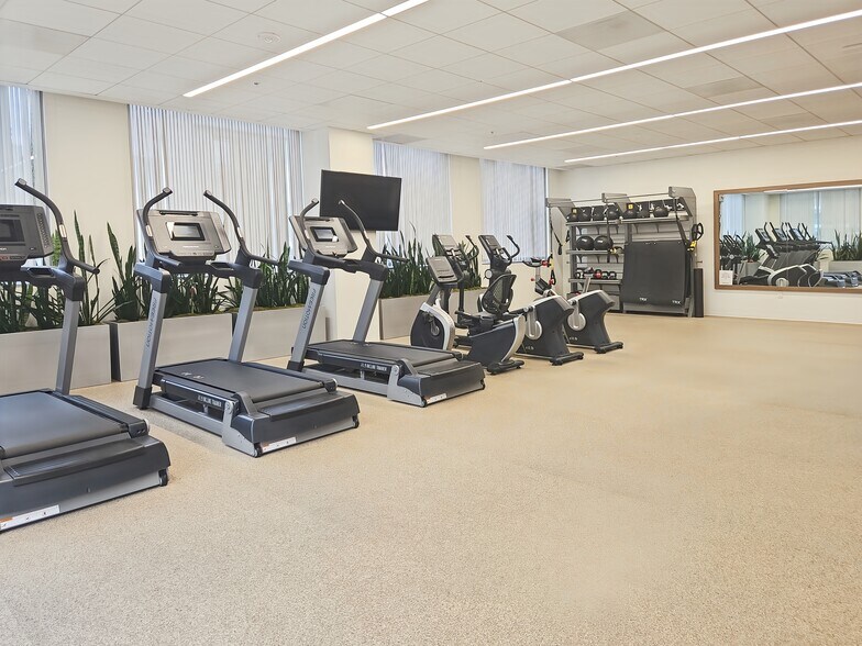 More Photos Of 895 Dove St, Newport Beach Coworking Space