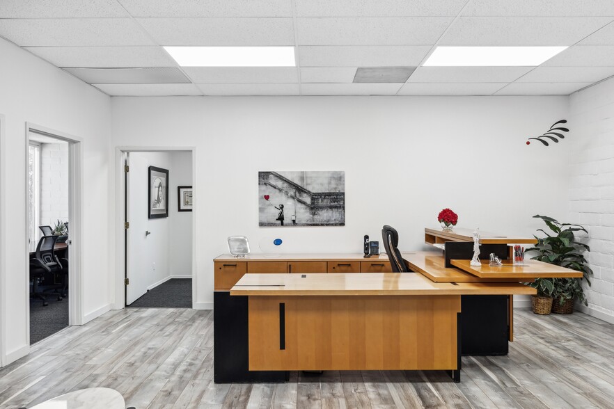 More Photos Of 5353 Wyoming, Albuquerque Office For Lease